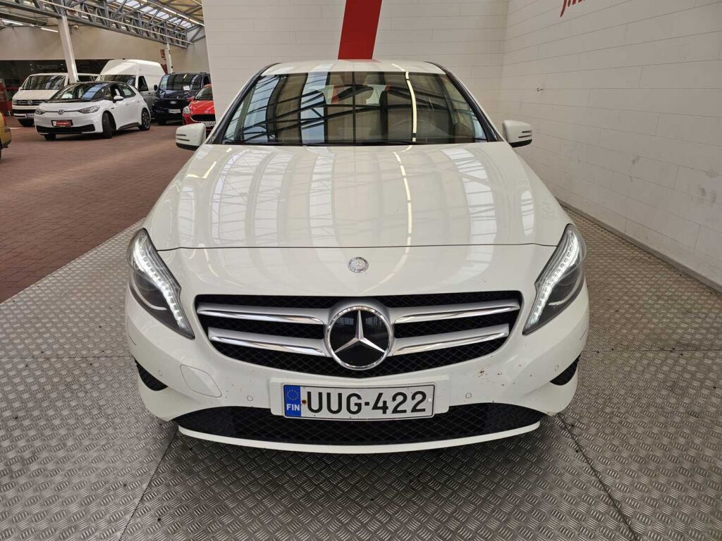Mercedes-Benz A 2012 Valkoinen