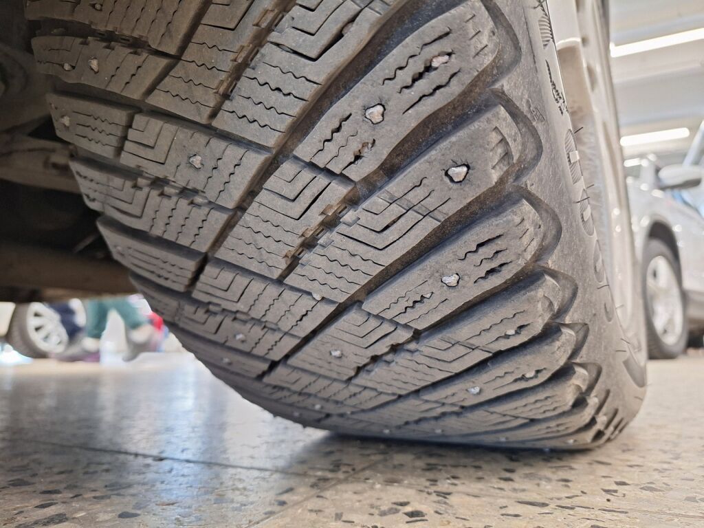 Mercedes-Benz E 2013 Harmaa