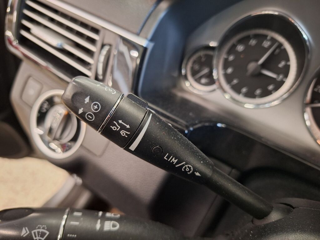 Mercedes-Benz E 2013 Harmaa