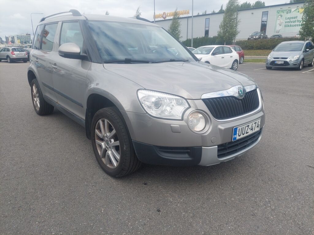 Skoda Yeti 2013 Ruskea (beige)