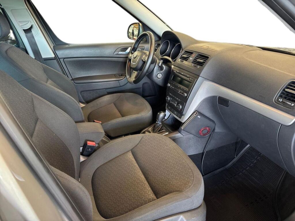 Skoda Yeti 2013 Ruskea (beige)