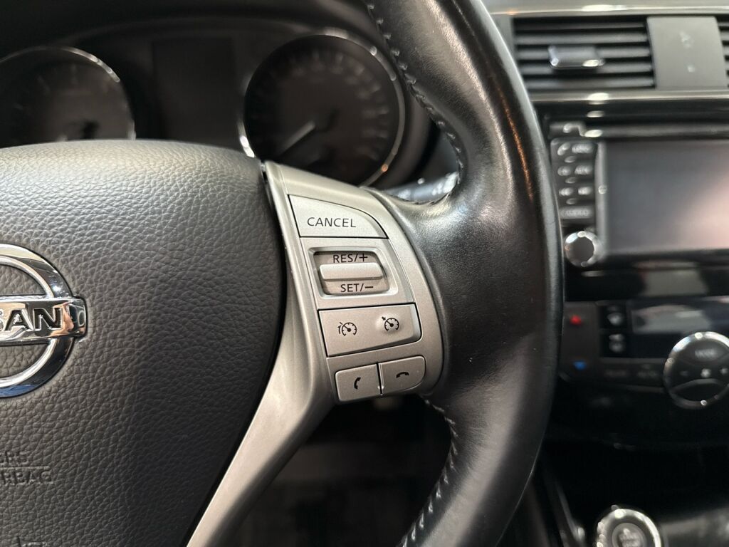 Nissan Pulsar 2015 Harmaa