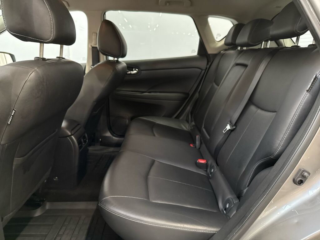 Nissan Pulsar 2015 Harmaa