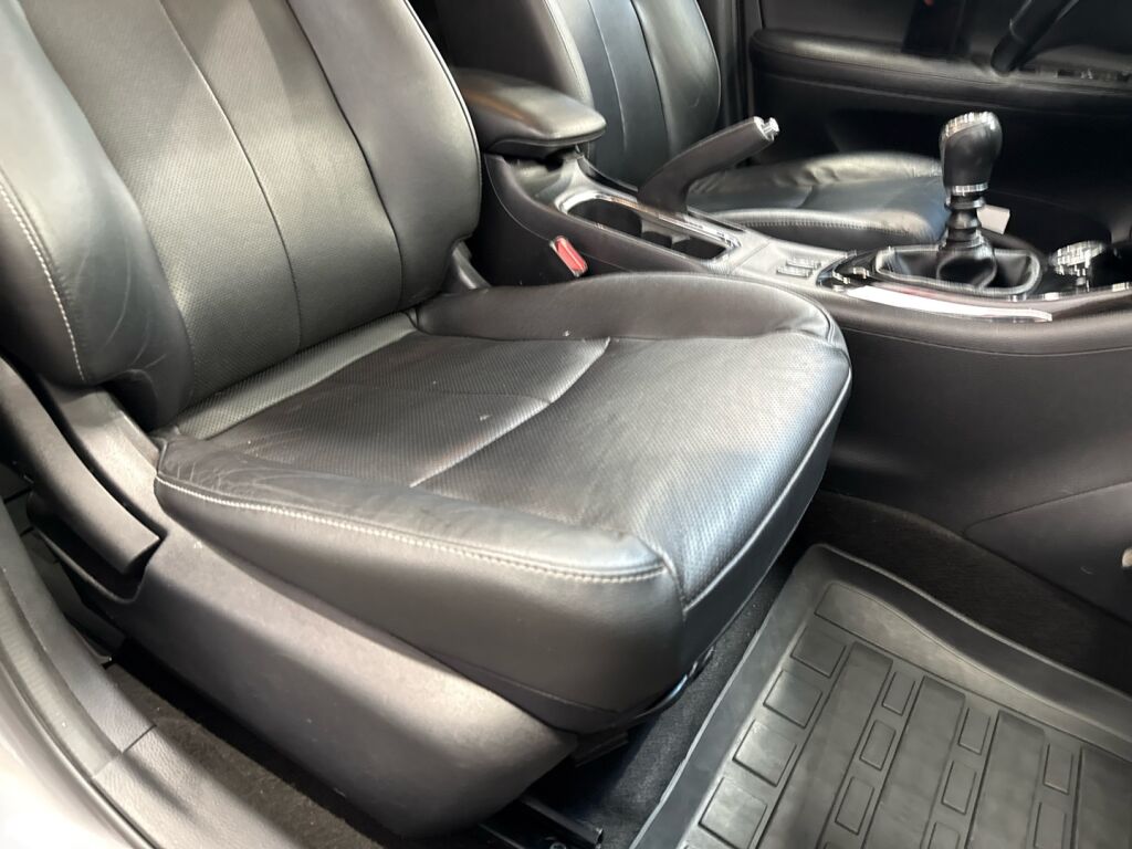 Nissan Pulsar 2015 Harmaa