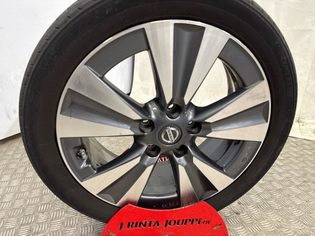 Nissan Pulsar 2015 Harmaa