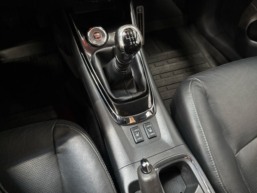 Nissan Pulsar 2015 Harmaa