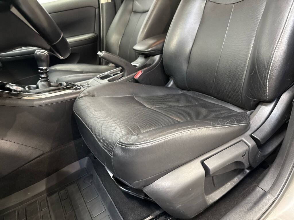 Nissan Pulsar 2015 Harmaa