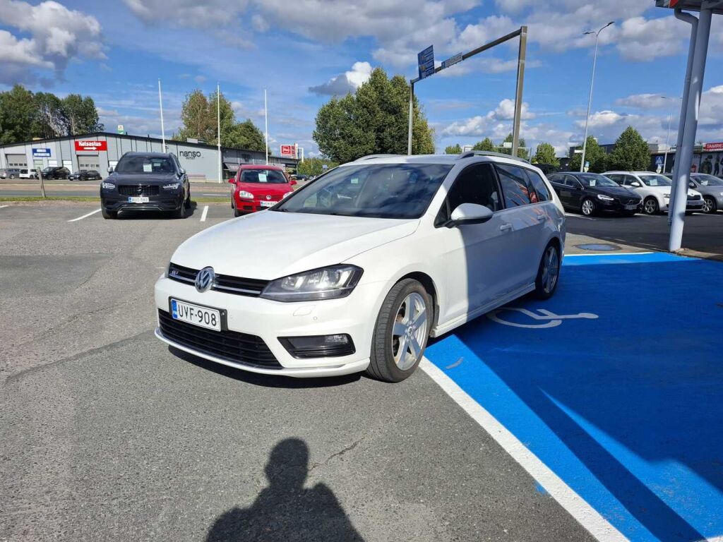 Volkswagen Golf 2015 Valkoinen