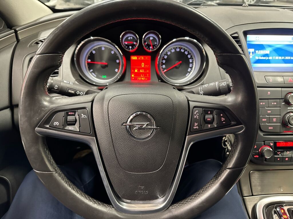 Opel Insignia 2013 Musta