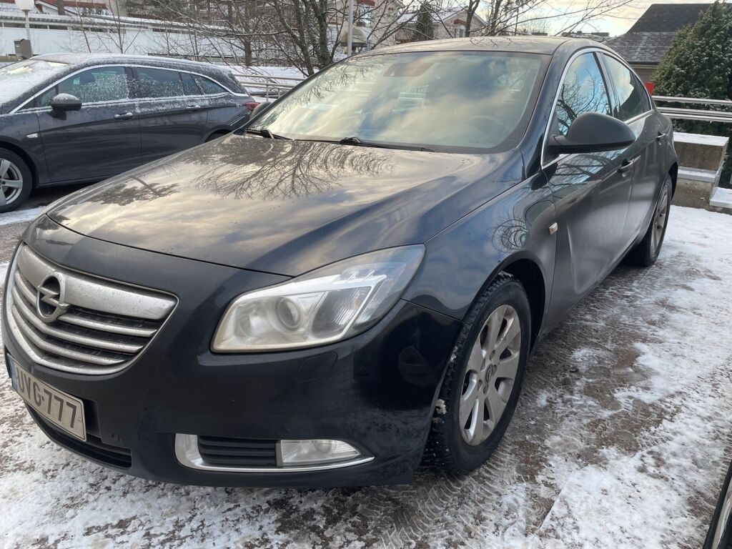 Opel Insignia 2013 Musta