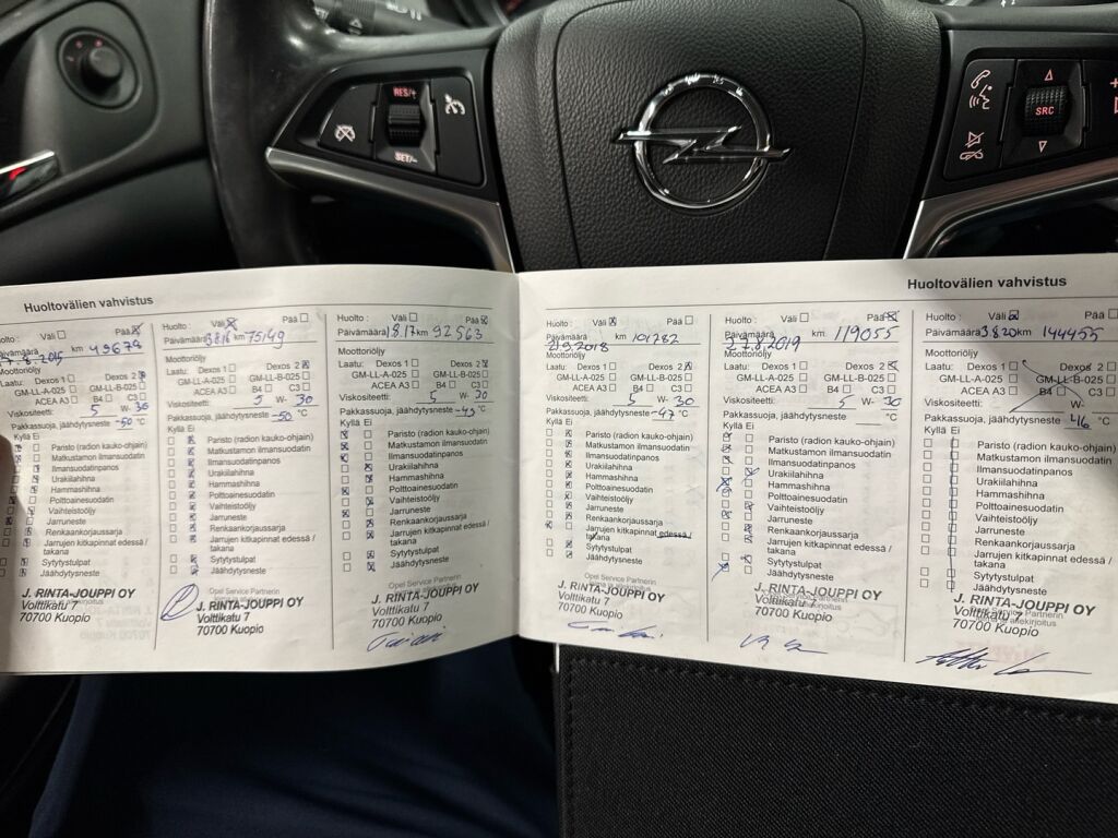 Opel Insignia 2013 Musta