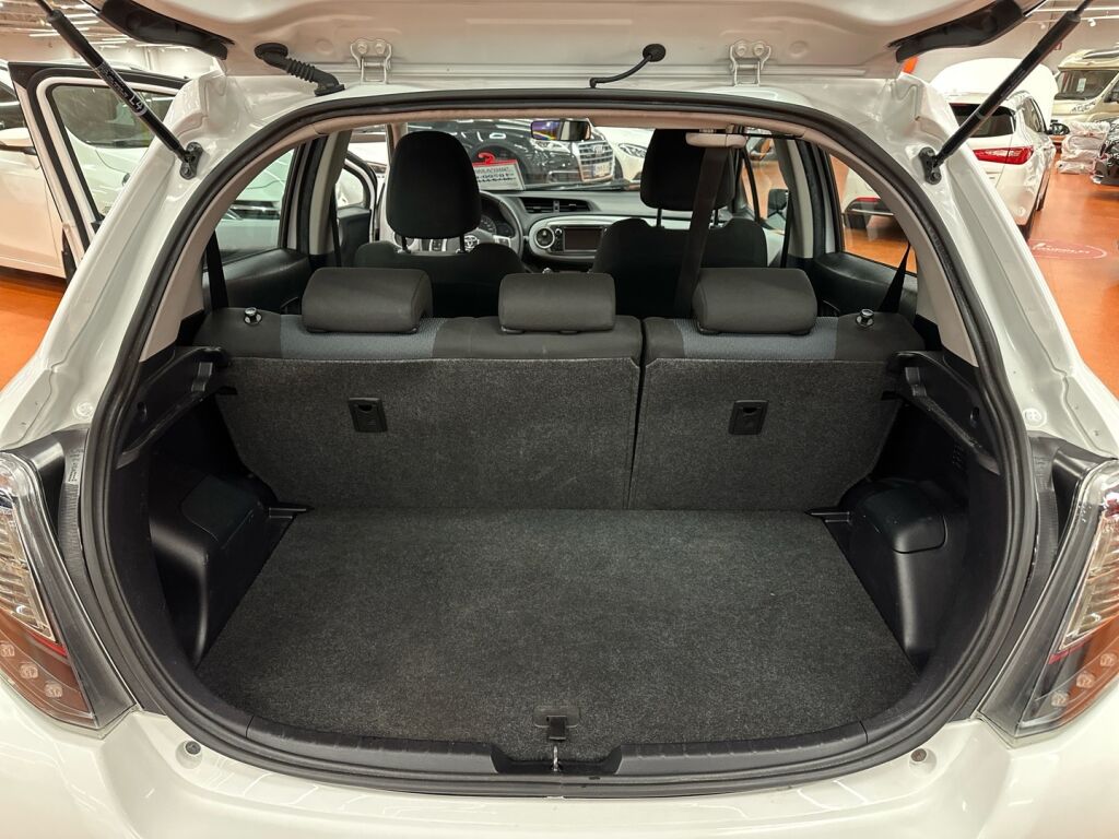 Toyota Yaris 2013 Valkoinen