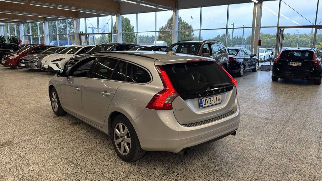 Volvo V60 T3 Business aut 2013, kuva 4/7
