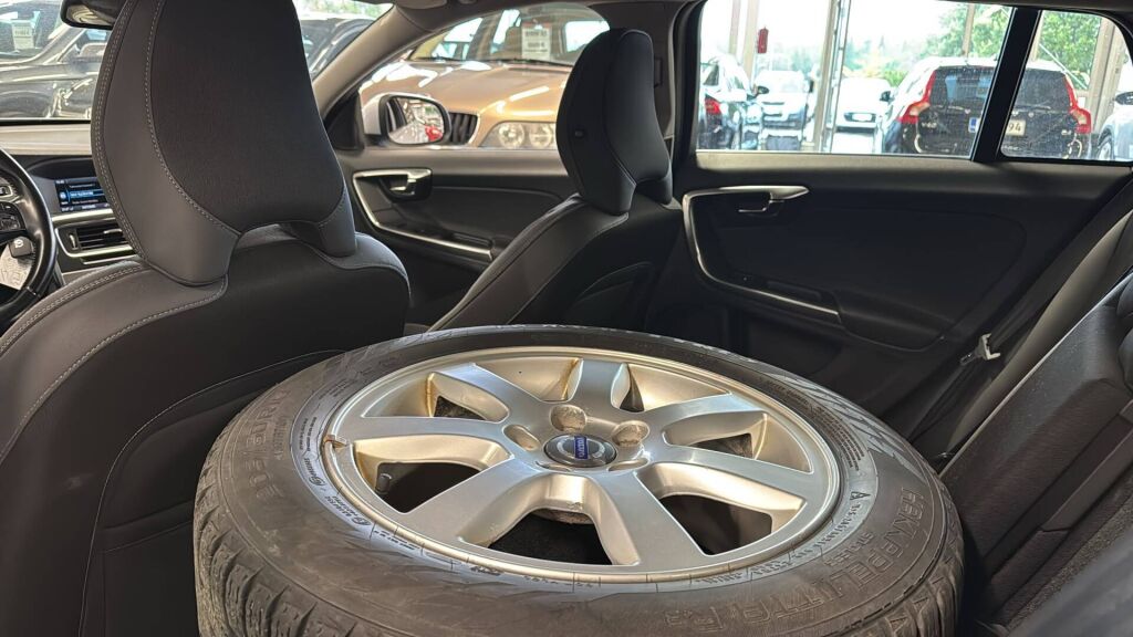 Volvo V60 T3 Business aut 2013, kuva 7/7