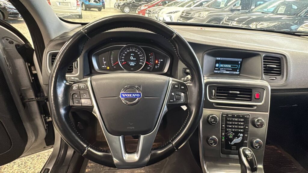 Volvo V60 T3 Business aut 2013, kuva 5/7