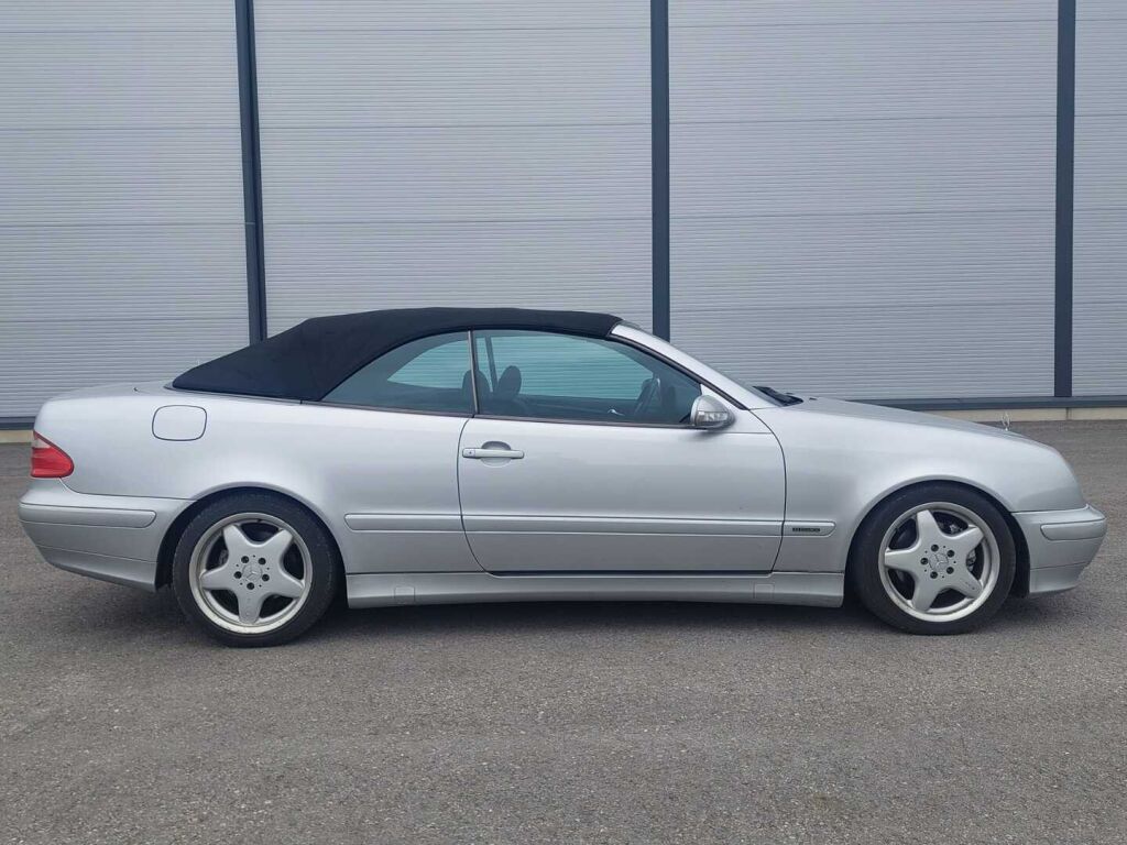 Mercedes-Benz CLK 2001 Harmaa