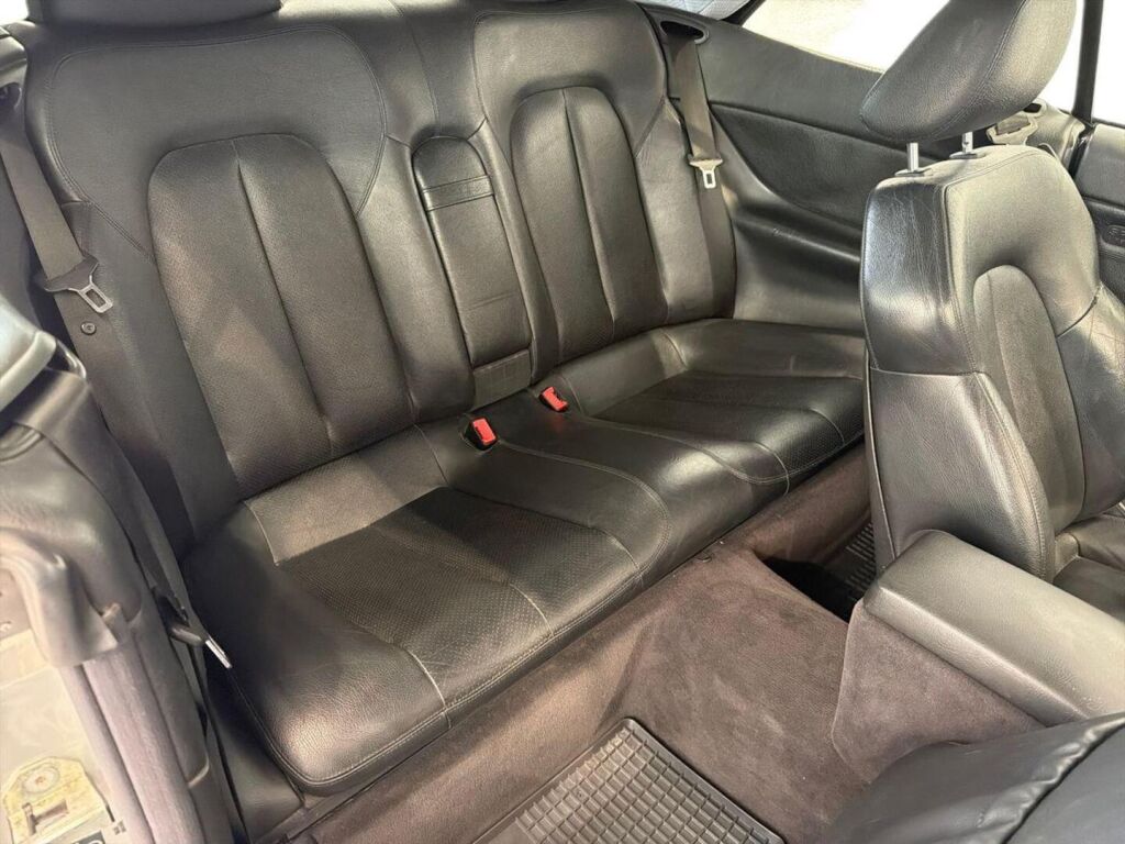 Mercedes-Benz CLK 2001 Harmaa