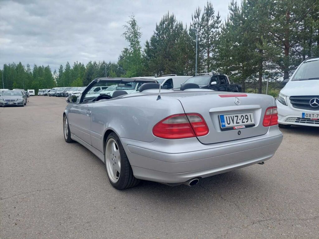 Mercedes-Benz CLK 2001 Harmaa