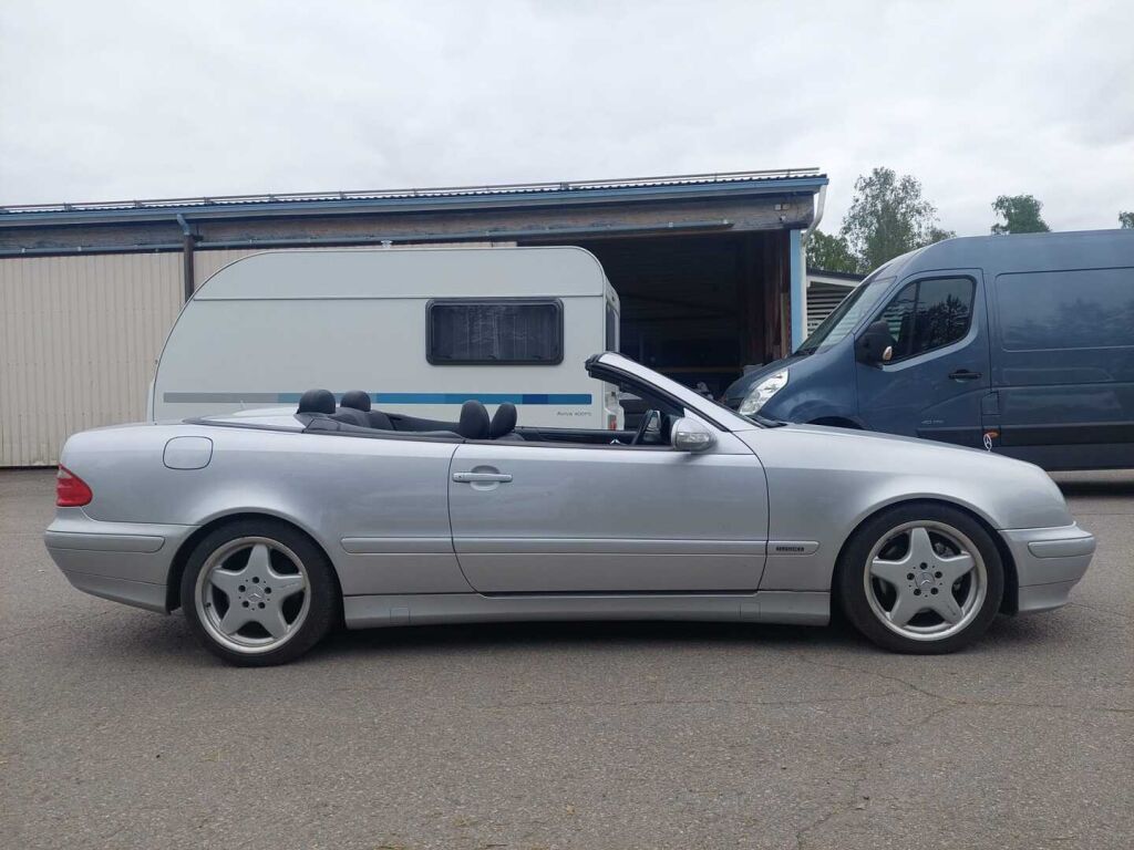 Mercedes-Benz CLK 2001 Harmaa