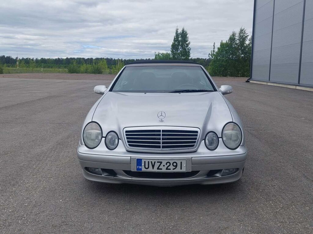 Mercedes-Benz CLK 2001 Harmaa