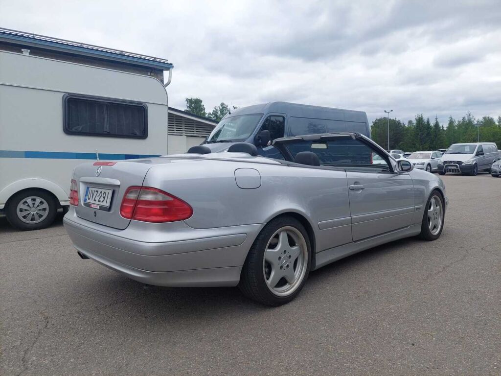 Mercedes-Benz CLK 2001 Harmaa