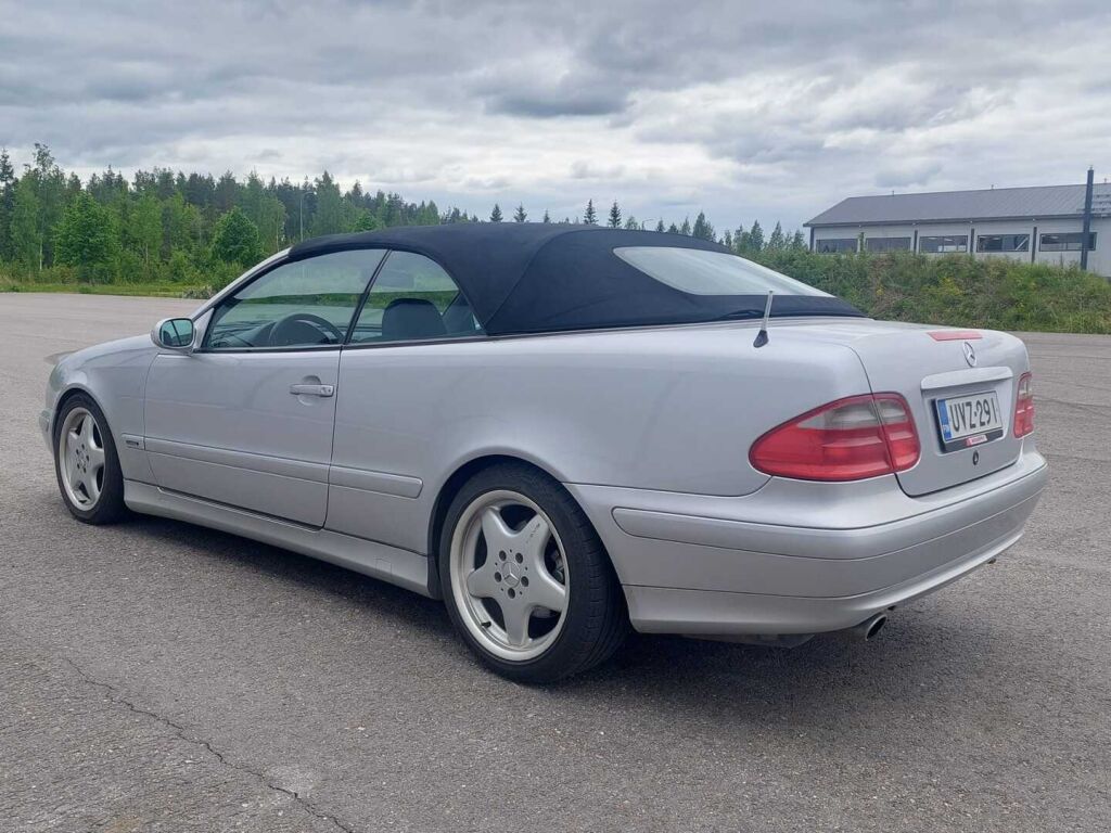 Mercedes-Benz CLK 2001 Harmaa