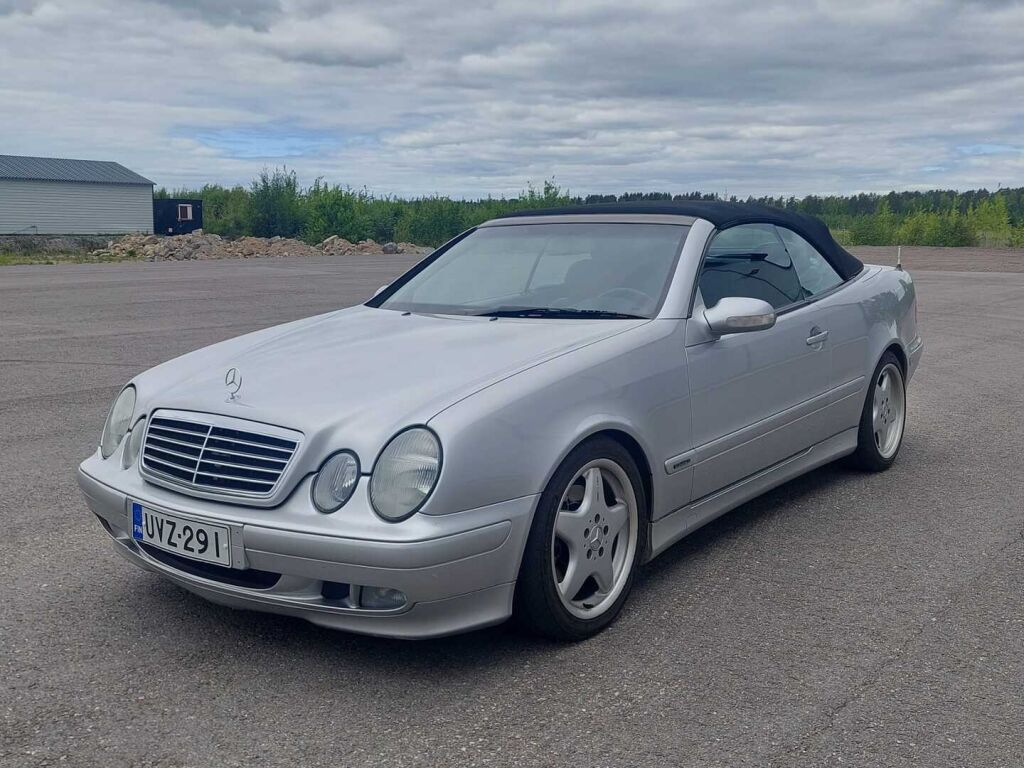 Mercedes-Benz CLK 2001 Harmaa