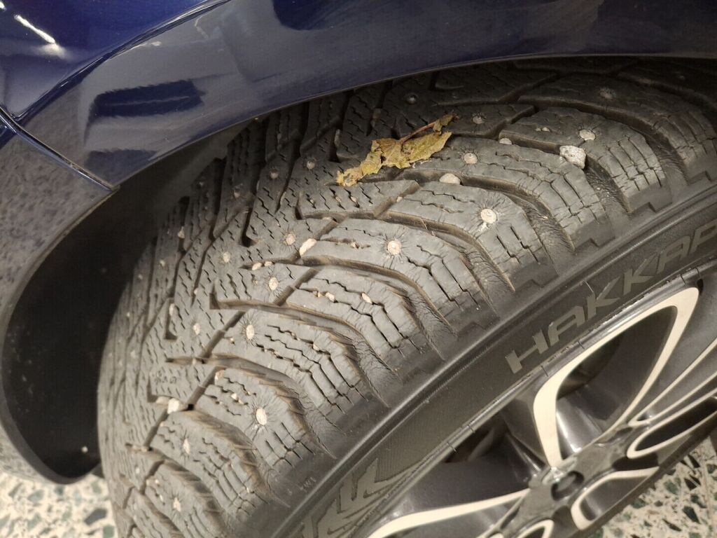 Opel Adam 2014 Sininen