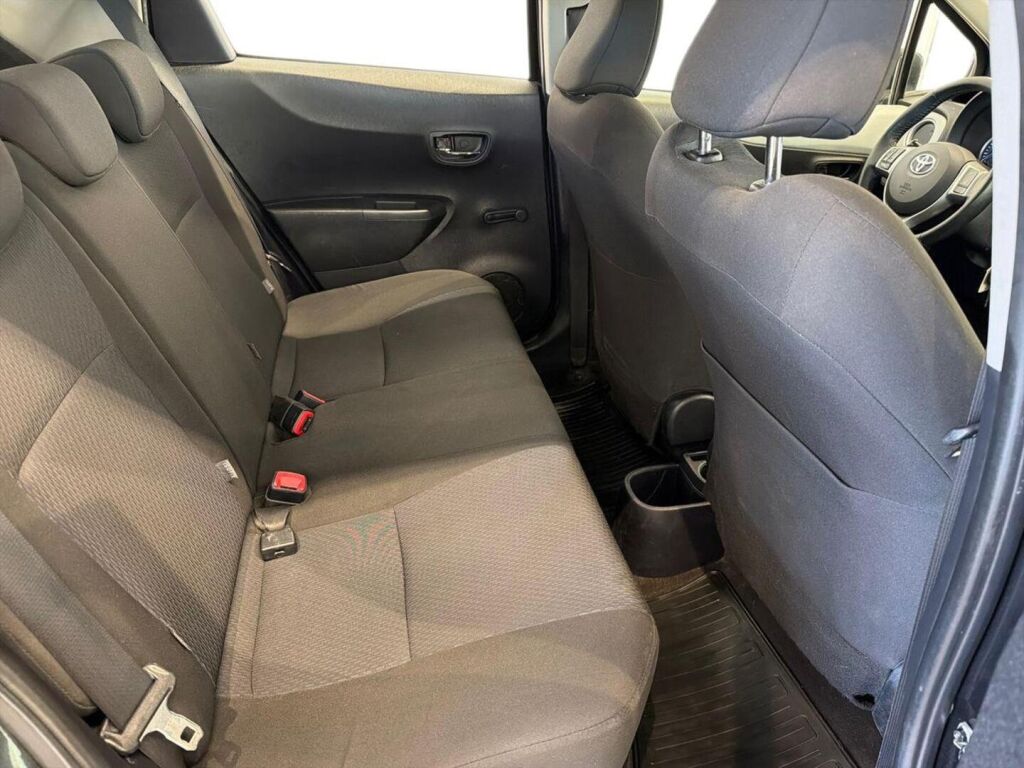 Toyota Yaris 2013 Musta