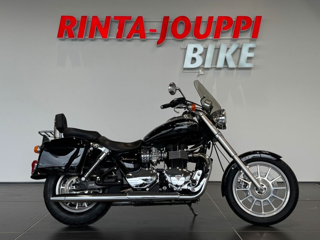 Triumph AMERICA 2009 Musta