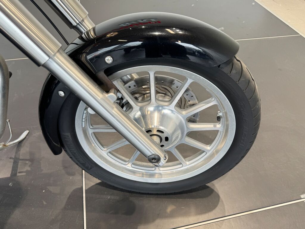 Triumph AMERICA 2009 Musta