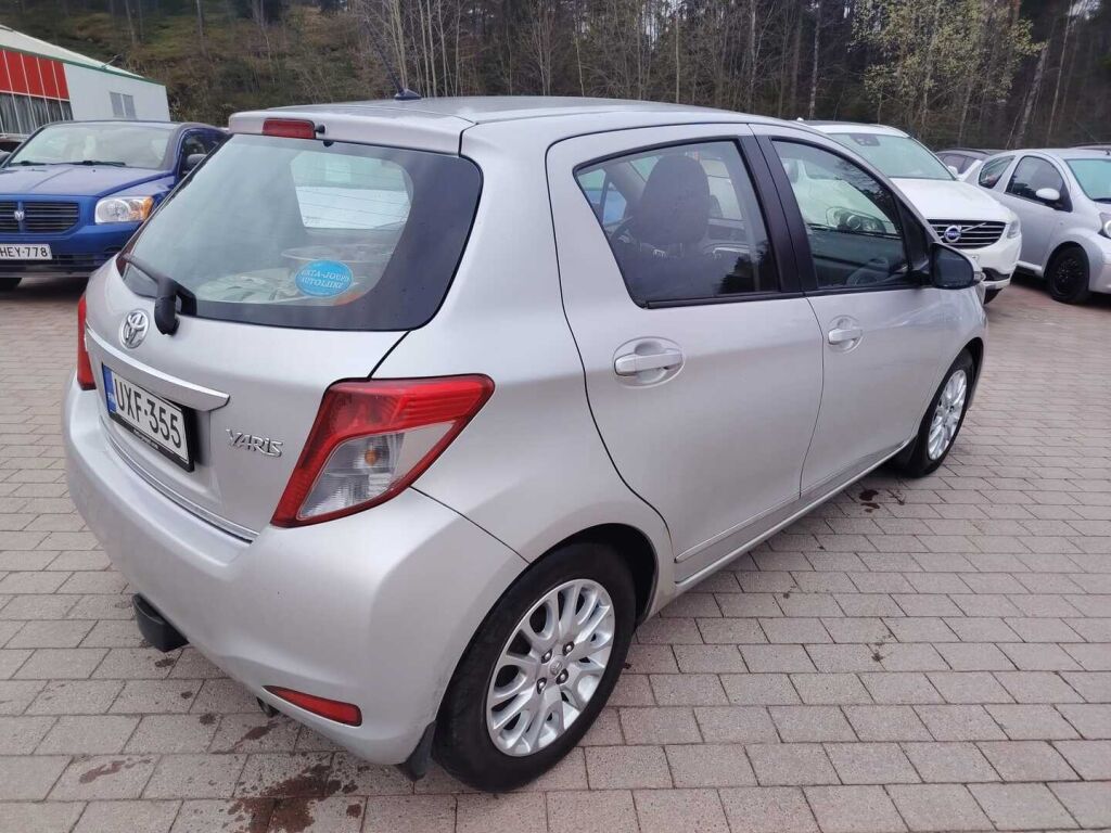 Toyota Yaris 2013 Hopea