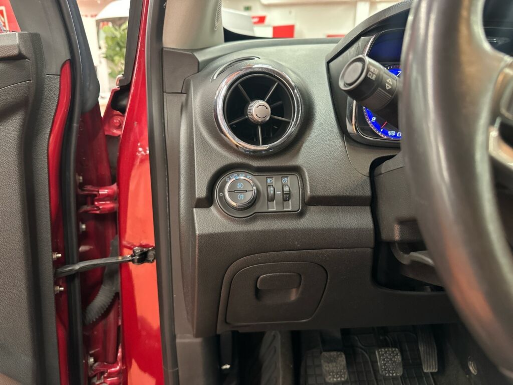 Chevrolet Trax 2013 Punainen