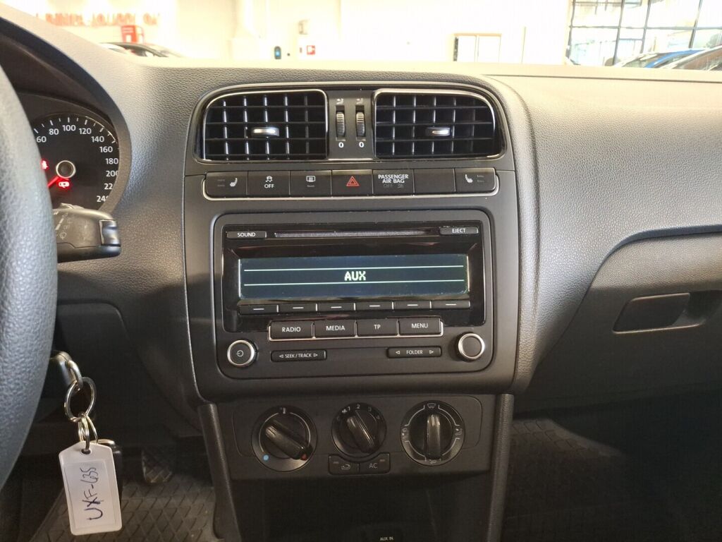 Volkswagen Polo 2014 Sininen