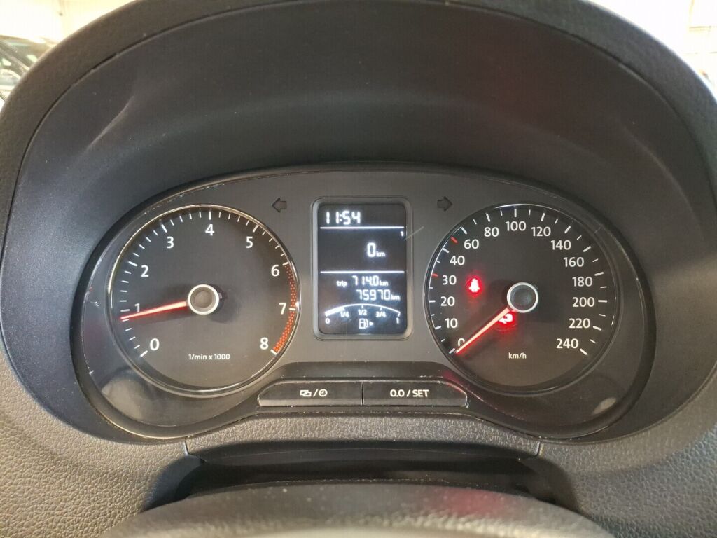 Volkswagen Polo 2014 Sininen