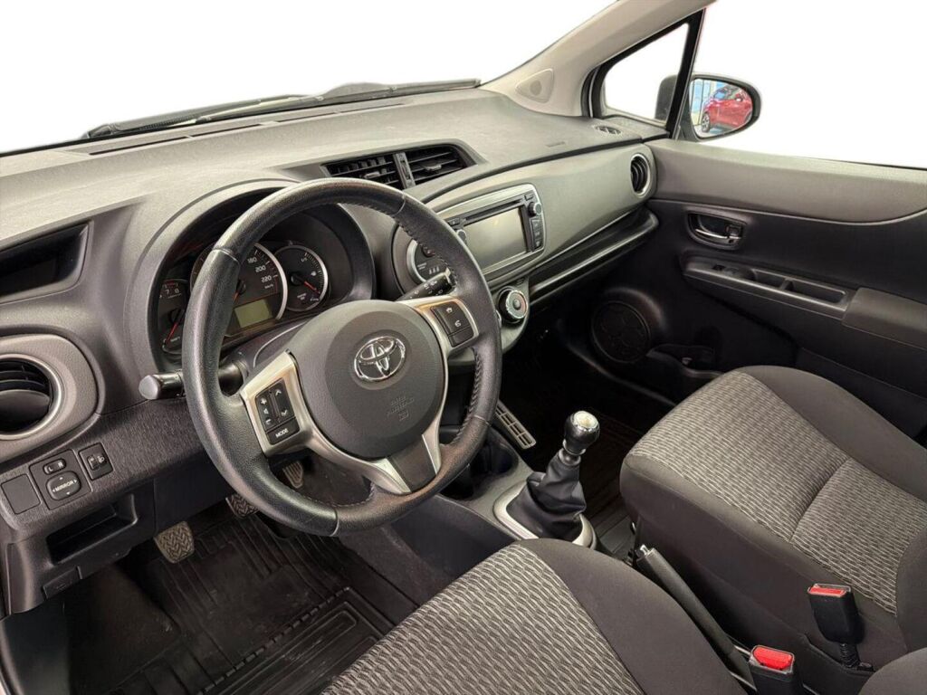Toyota Yaris 2013 Hopea