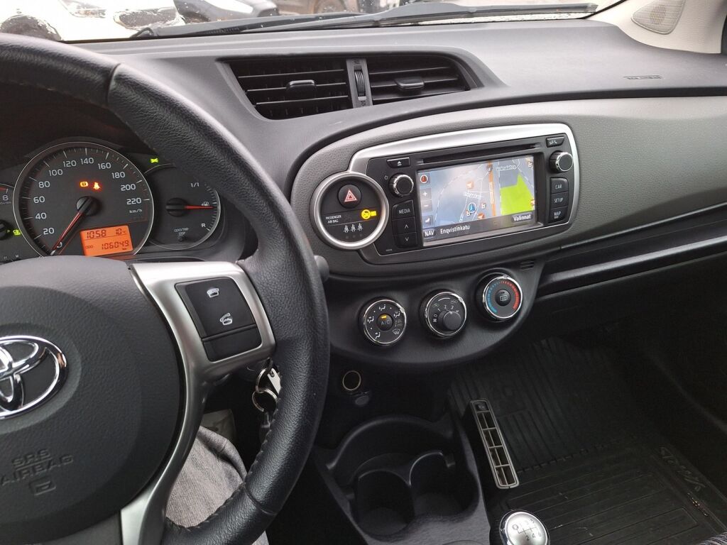 Toyota Yaris 2013 Hopea