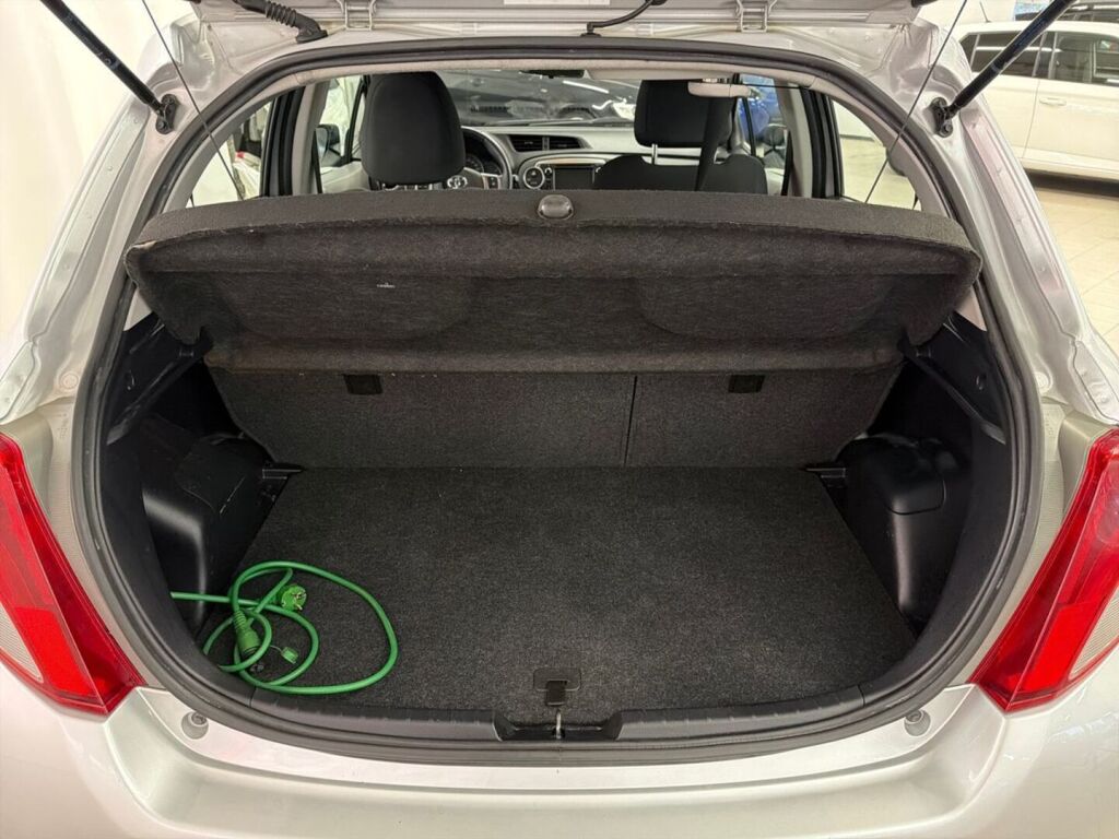 Toyota Yaris 2013 Hopea