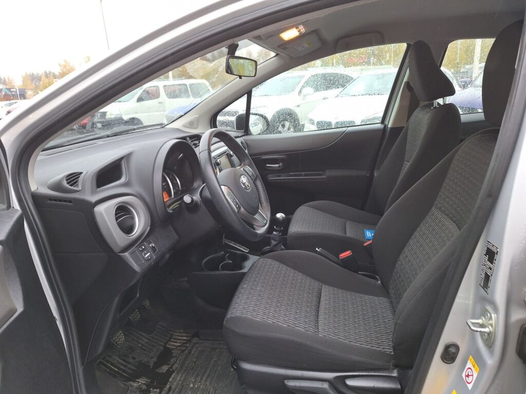 Toyota Yaris 2013 Hopea