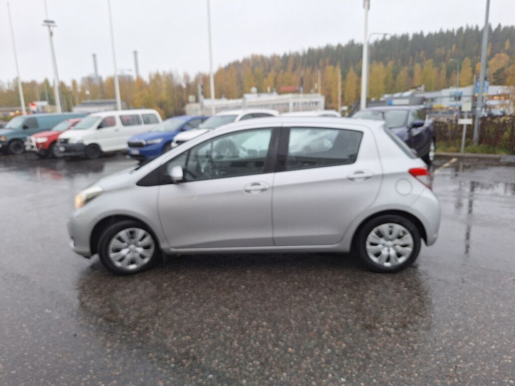 Toyota Yaris 2013 Hopea