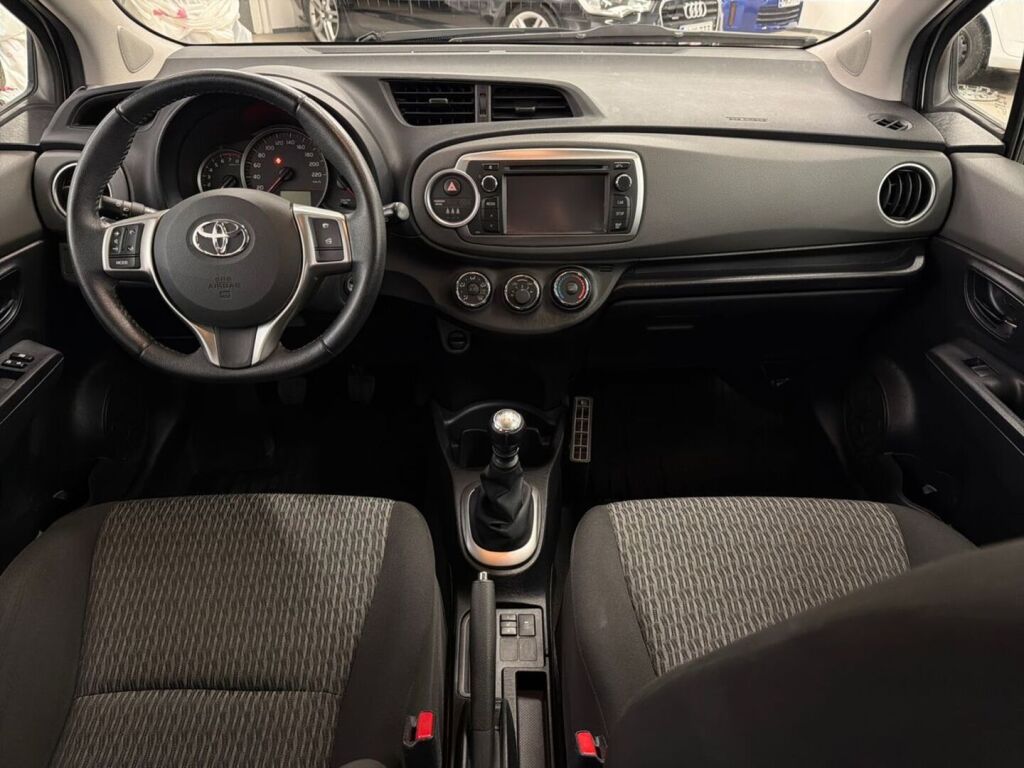 Toyota Yaris 2013 Hopea