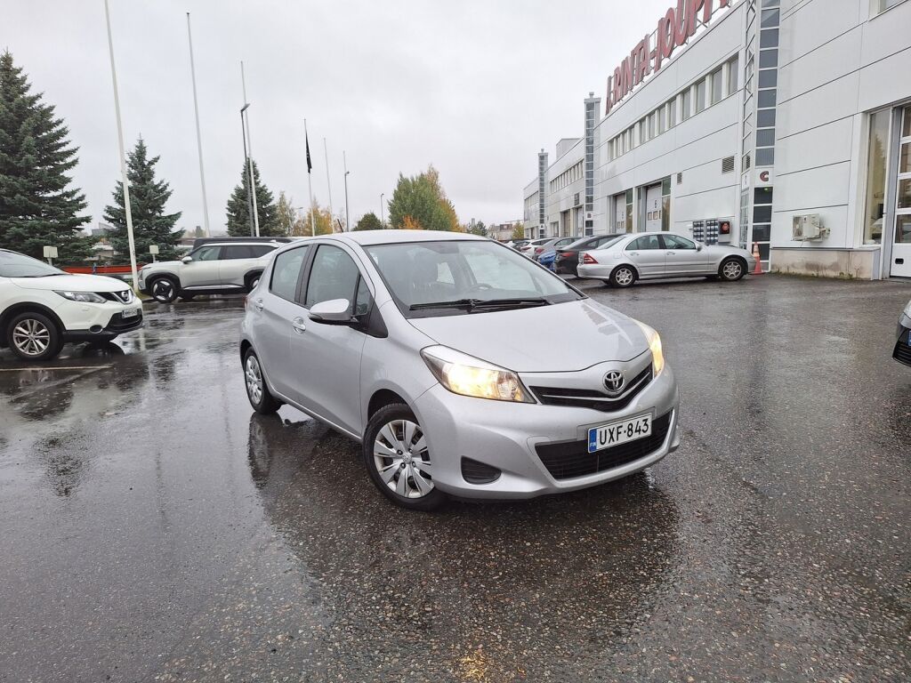 Toyota Yaris 2013 Hopea