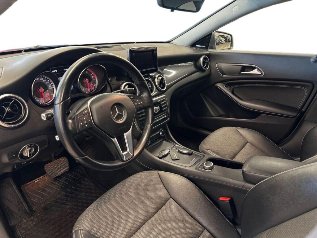 Mercedes-Benz CLA 2013 Harmaa