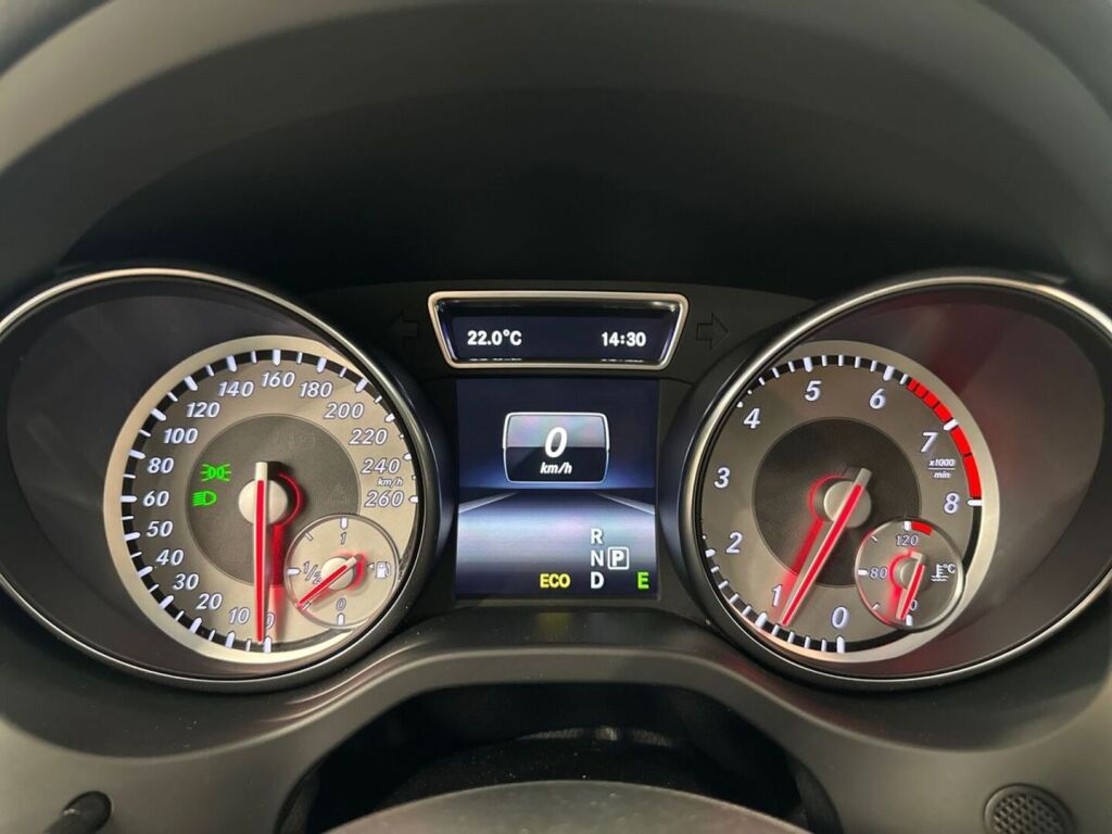 Mercedes-Benz CLA 2013 Harmaa
