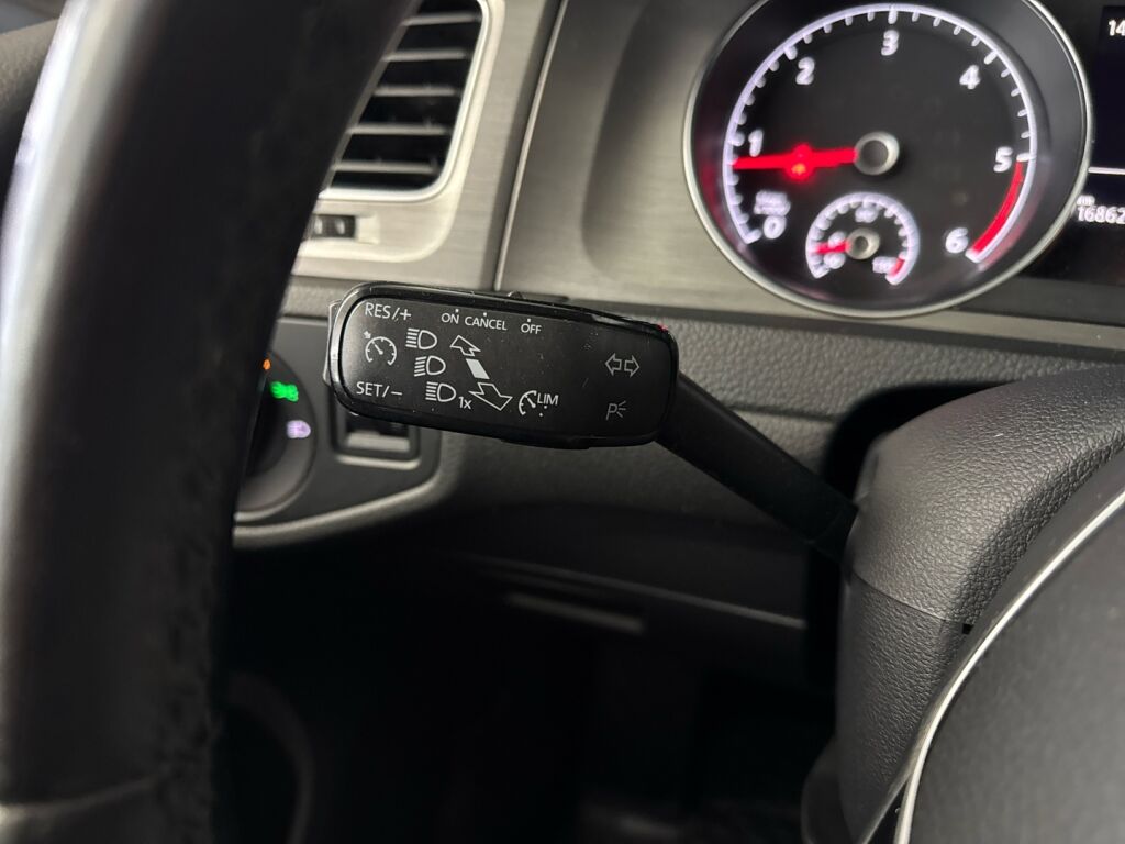 Volkswagen Golf 2013 Sininen