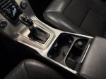 Volvo V70 2013 Punainen
