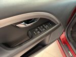Volvo V70 2013 Punainen