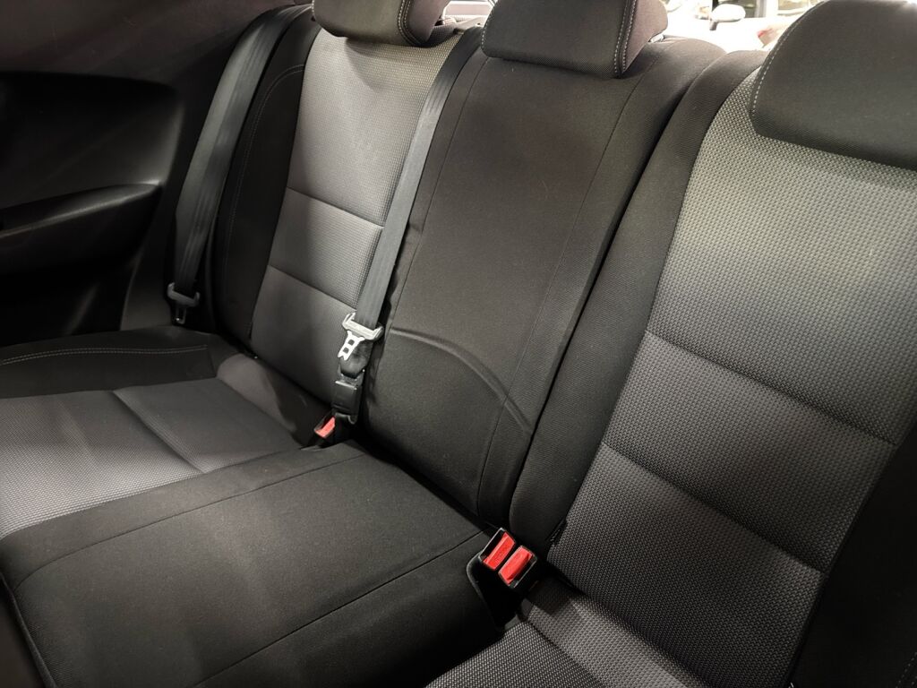 Hyundai i30 3d 2013 Ruskea (beige)