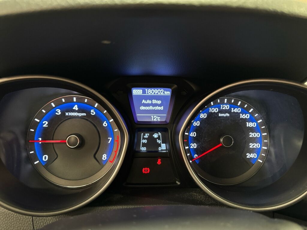 Hyundai i30 3d 2013 Ruskea (beige)