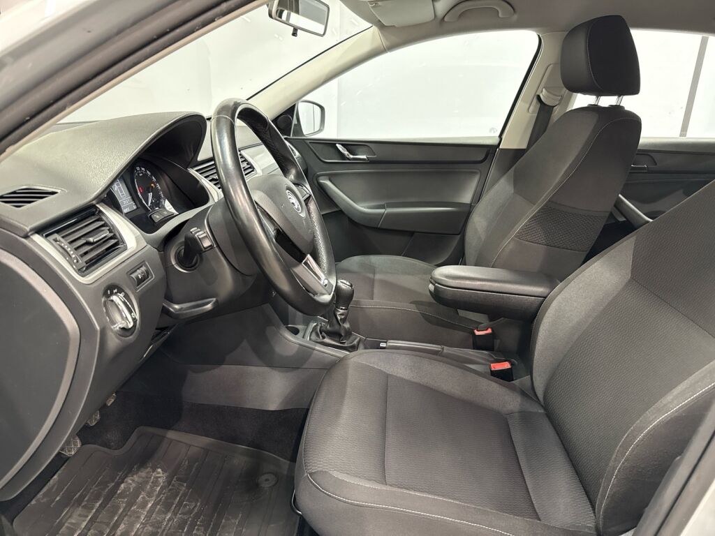 Skoda Rapid 2014 Hopea